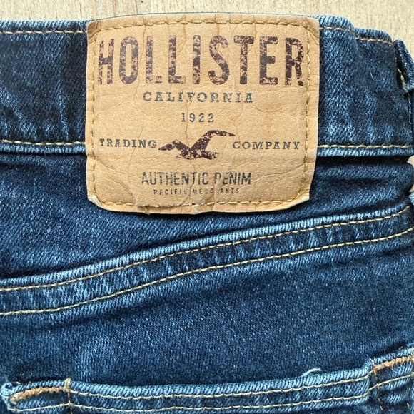 Two pairs of Hollister Skinny Jeans in Denim Blue and Charcoal Gray  SZ 26x28 - Picture 5 of 15